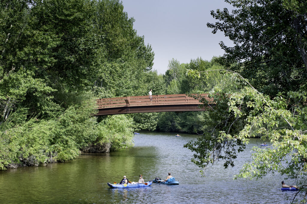 kayak-on-the-boise-river